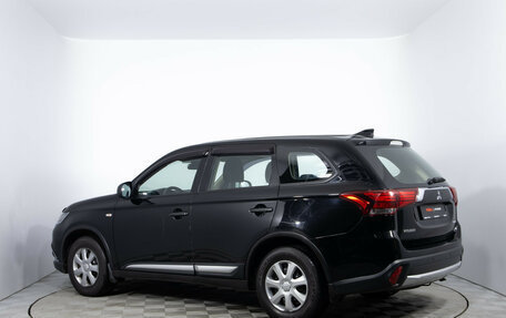 Mitsubishi Outlander III рестайлинг 3, 2017 год, 1 540 000 рублей, 7 фотография