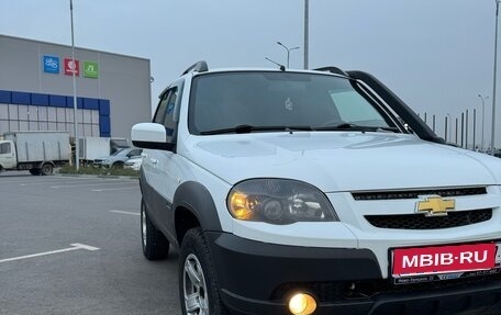 Chevrolet Niva I рестайлинг, 2018 год, 750 000 рублей, 1 фотография