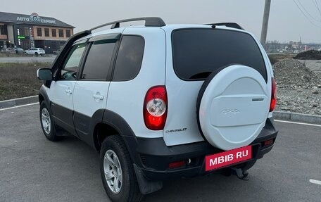 Chevrolet Niva I рестайлинг, 2018 год, 750 000 рублей, 4 фотография