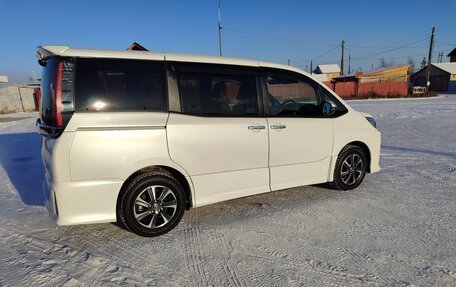 Toyota Noah III, 2020 год, 2 750 000 рублей, 8 фотография