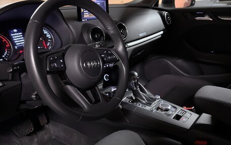 Audi A3, 2019 год, 2 800 000 рублей, 4 фотография