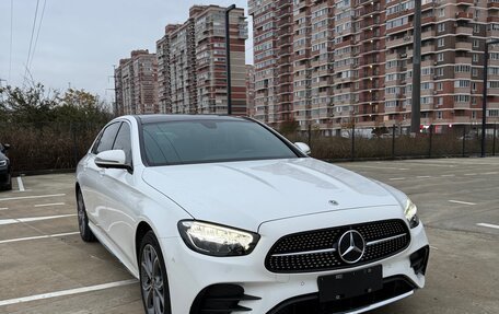 Mercedes-Benz E-Класс, 2022 год, 4 400 000 рублей, 3 фотография