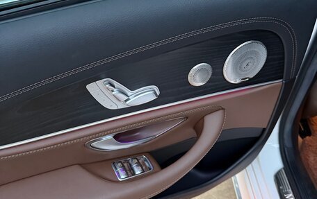 Mercedes-Benz E-Класс, 2022 год, 4 400 000 рублей, 10 фотография