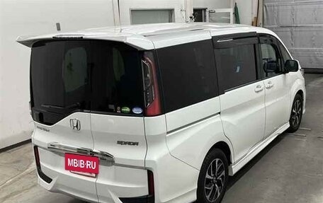 Honda Stepwgn IV, 2021 год, 1 993 000 рублей, 3 фотография