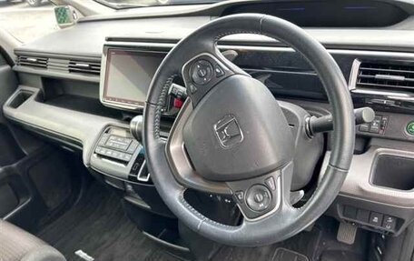 Honda Stepwgn IV, 2021 год, 1 993 000 рублей, 4 фотография