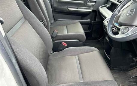 Honda Stepwgn IV, 2021 год, 1 993 000 рублей, 6 фотография