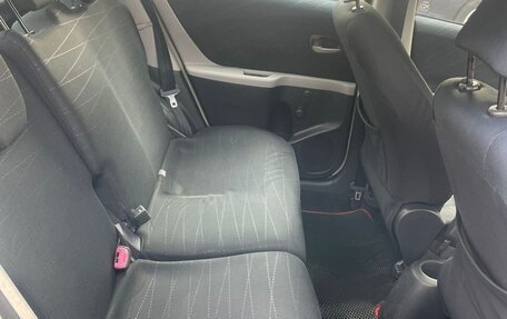 Toyota Yaris III рестайлинг, 2007 год, 770 000 рублей, 12 фотография