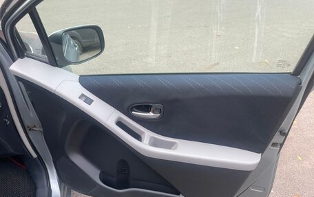 Toyota Yaris III рестайлинг, 2007 год, 770 000 рублей, 11 фотография