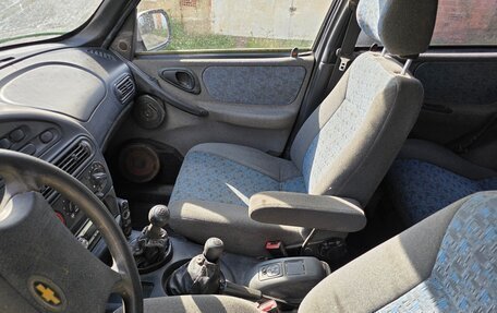 Chevrolet Niva I рестайлинг, 2005 год, 439 999 рублей, 9 фотография