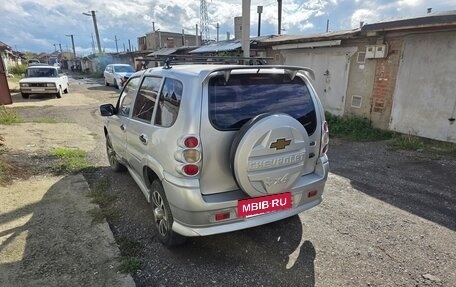 Chevrolet Niva I рестайлинг, 2005 год, 439 999 рублей, 7 фотография
