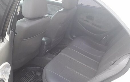 Mitsubishi Carisma I, 1997 год, 115 000 рублей, 1 фотография