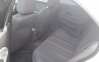 Mitsubishi Carisma I, 1997 год, 115 000 рублей, 1 фотография