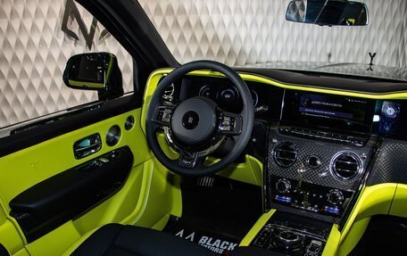 Rolls-Royce Cullinan, 2025 год, 78 000 000 рублей, 12 фотография