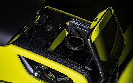 Rolls-Royce Cullinan, 2025 год, 78 000 000 рублей, 21 фотография