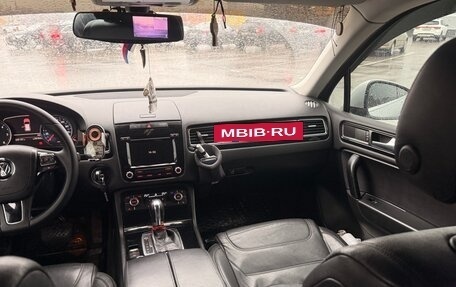 Volkswagen Touareg III, 2011 год, 1 790 000 рублей, 8 фотография