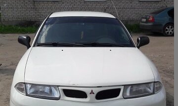 Mitsubishi Carisma I, 1997 год, 115 000 рублей, 4 фотография