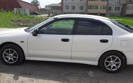 Mitsubishi Carisma I, 1997 год, 115 000 рублей, 3 фотография