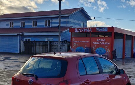 Toyota Yaris III рестайлинг, 2007 год, 530 000 рублей, 3 фотография