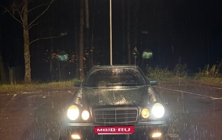 Mercedes-Benz E-Класс, 1996 год, 300 000 рублей, 2 фотография