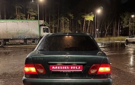 Mercedes-Benz E-Класс, 1996 год, 300 000 рублей, 8 фотография