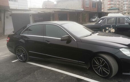 Mercedes-Benz E-Класс, 2012 год, 1 600 000 рублей, 2 фотография