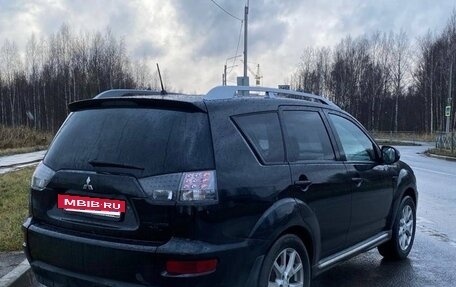 Mitsubishi Outlander III рестайлинг 3, 2010 год, 880 000 рублей, 3 фотография