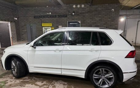 Volkswagen Tiguan II, 2018 год, 3 750 000 рублей, 2 фотография