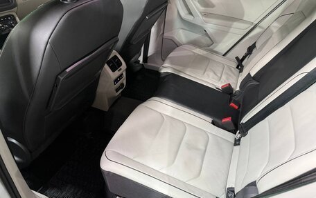 Volkswagen Tiguan II, 2018 год, 3 750 000 рублей, 14 фотография