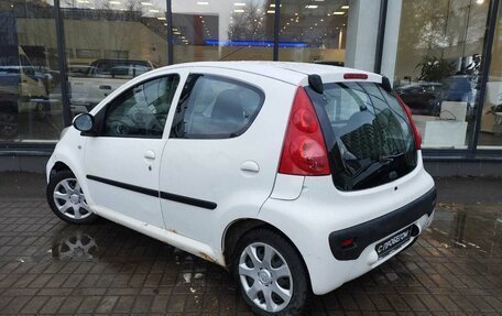 Peugeot 107 I рестайлинг, 2011 год, 449 111 рублей, 6 фотография