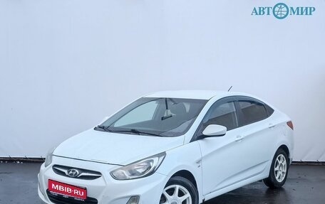 Hyundai Solaris II рестайлинг, 2012 год, 630 000 рублей, 1 фотография