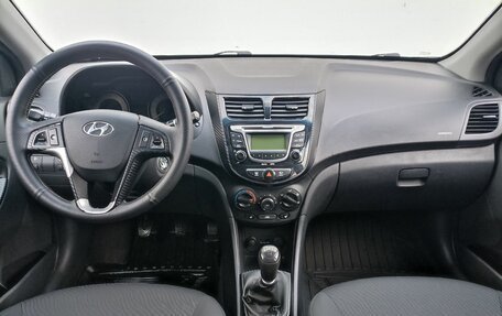 Hyundai Solaris II рестайлинг, 2012 год, 630 000 рублей, 12 фотография