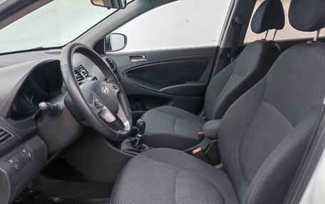 Hyundai Solaris II рестайлинг, 2012 год, 630 000 рублей, 10 фотография