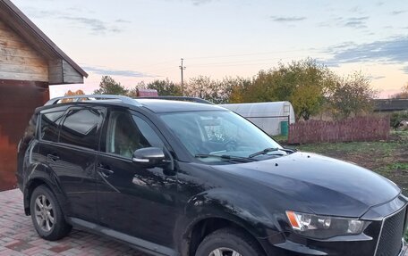 Mitsubishi Outlander III рестайлинг 3, 2010 год, 970 000 рублей, 3 фотография