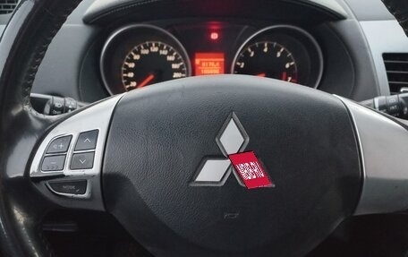 Mitsubishi Outlander III рестайлинг 3, 2010 год, 970 000 рублей, 10 фотография