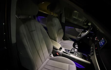 Audi A4, 2019 год, 2 600 000 рублей, 13 фотография