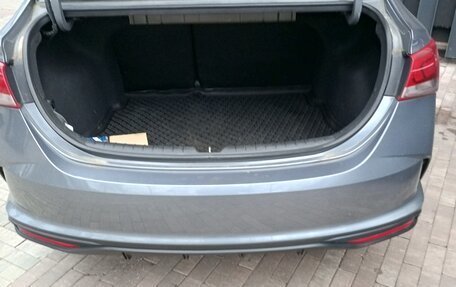 Hyundai Solaris II рестайлинг, 2021 год, 1 700 000 рублей, 3 фотография