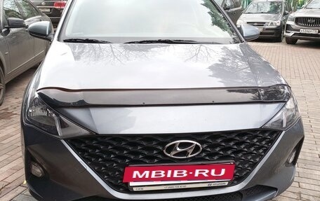 Hyundai Solaris II рестайлинг, 2021 год, 1 700 000 рублей, 8 фотография