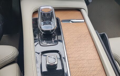 Volvo XC90 II рестайлинг, 2021 год, 5 800 000 рублей, 8 фотография