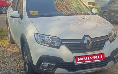 Renault Logan II, 2022 год, 1 350 000 рублей, 3 фотография