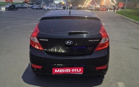 Hyundai Solaris II рестайлинг, 2011 год, 890 000 рублей, 4 фотография