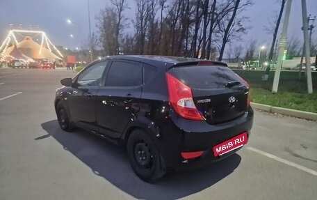 Hyundai Solaris II рестайлинг, 2011 год, 890 000 рублей, 6 фотография