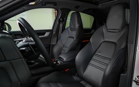 Porsche Cayenne III, 2025 год, 16 880 000 рублей, 2 фотография