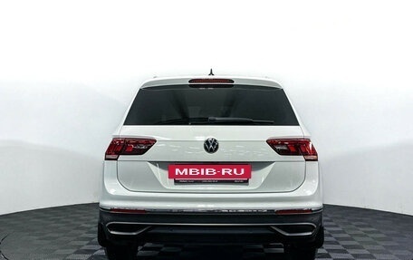 Volkswagen Tiguan II, 2021 год, 2 777 000 рублей, 6 фотография