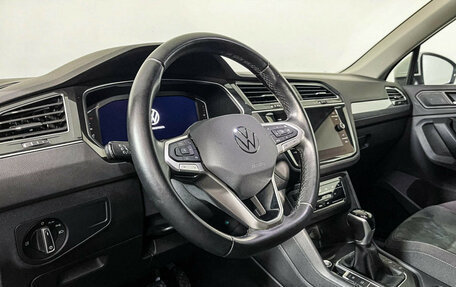 Volkswagen Tiguan II, 2021 год, 2 777 000 рублей, 13 фотография