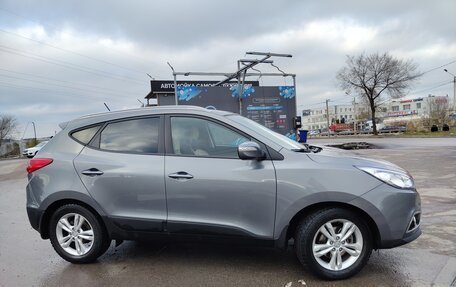 Hyundai ix35 I рестайлинг, 2013 год, 1 280 000 рублей, 2 фотография