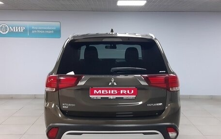 Mitsubishi Outlander III рестайлинг 3, 2020 год, 2 553 000 рублей, 6 фотография