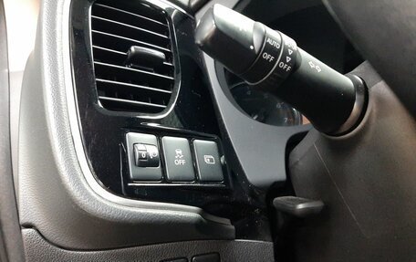 Mitsubishi Outlander III рестайлинг 3, 2020 год, 2 553 000 рублей, 21 фотография