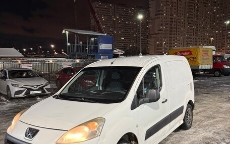 Peugeot Partner II рестайлинг 2, 2010 год, 279 000 рублей, 3 фотография