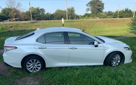 Toyota Camry, 2019 год, 2 250 000 рублей, 3 фотография