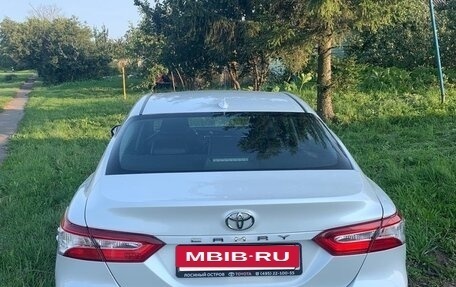 Toyota Camry, 2019 год, 2 250 000 рублей, 2 фотография